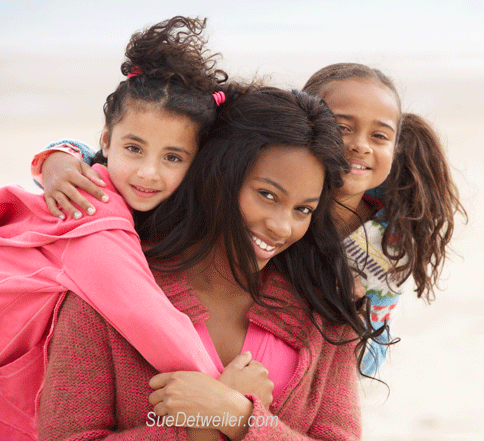 4 Ways to Overcome the Invisible Struggle of the Everyday Mom